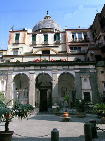 facciata chiesa dell'ascensione a chiaia a napoli